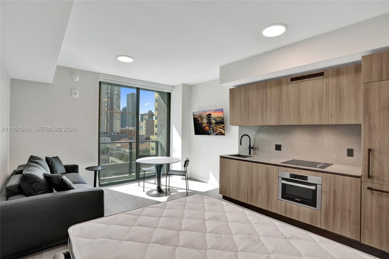 121 NE 5th Street , Unit 1001B, Miami, FL 33132 Photo