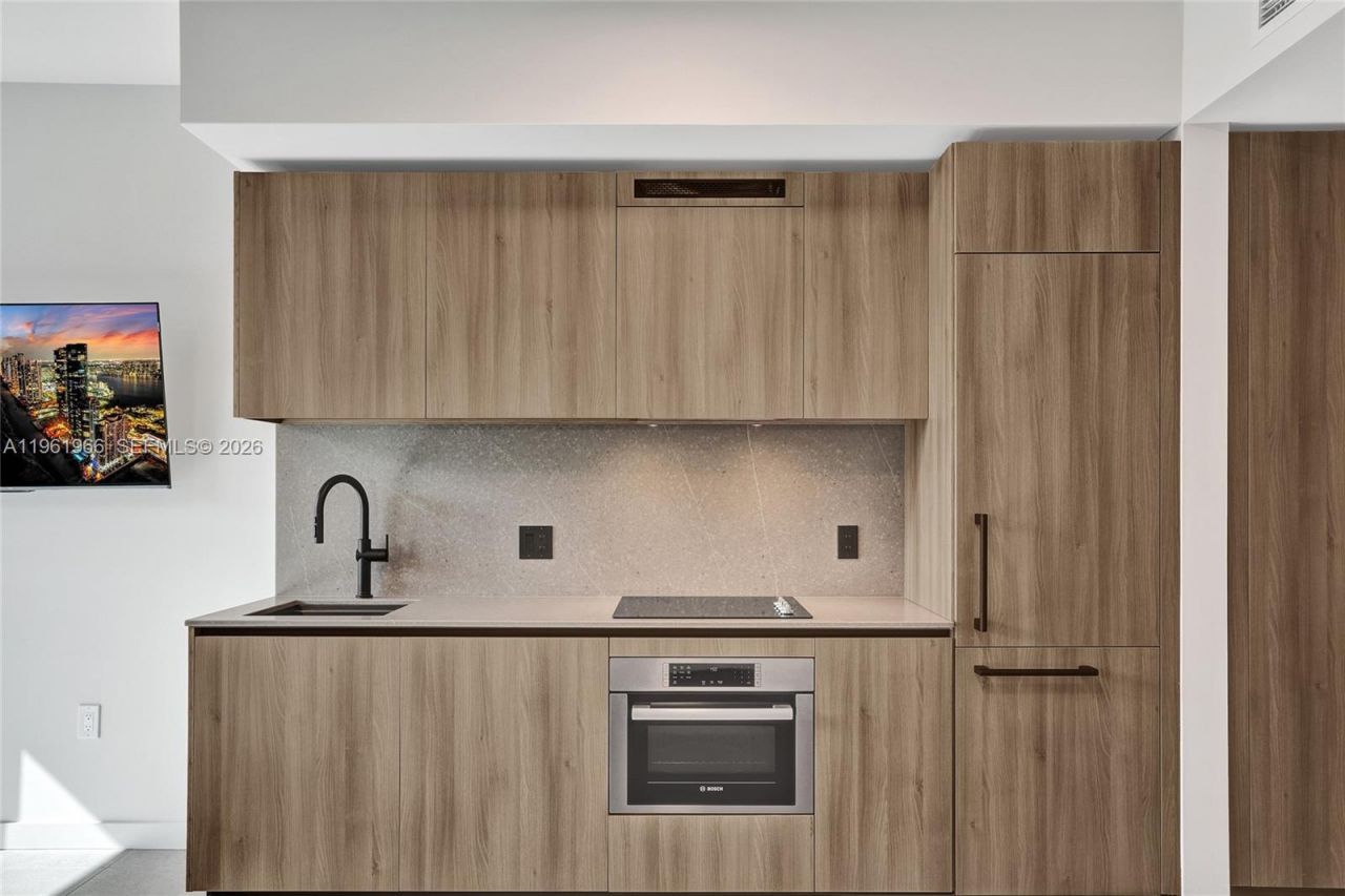 121 NE 5th Street , Unit 1001B, Miami, FL 33132 Photo