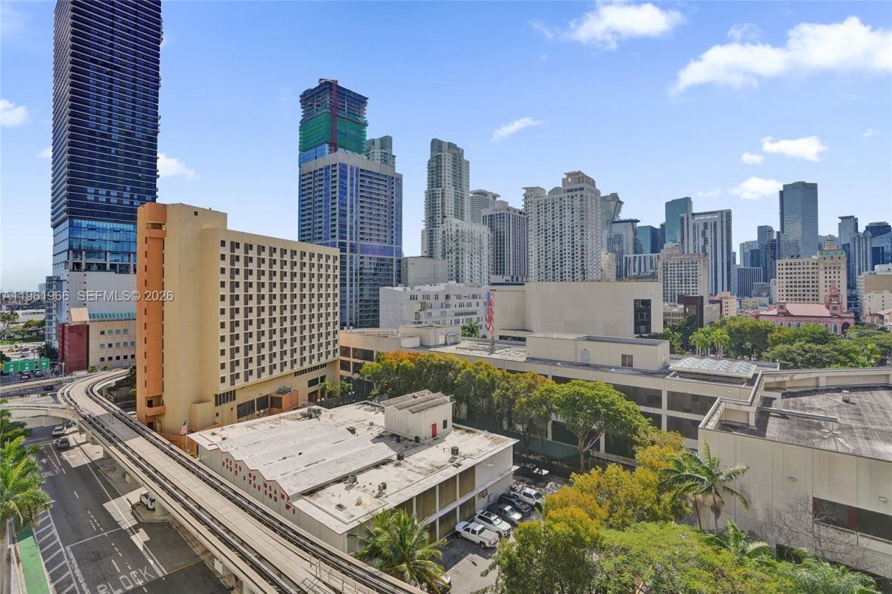 121 NE 5th Street , Unit 1001B, Miami, FL 33132 Photo