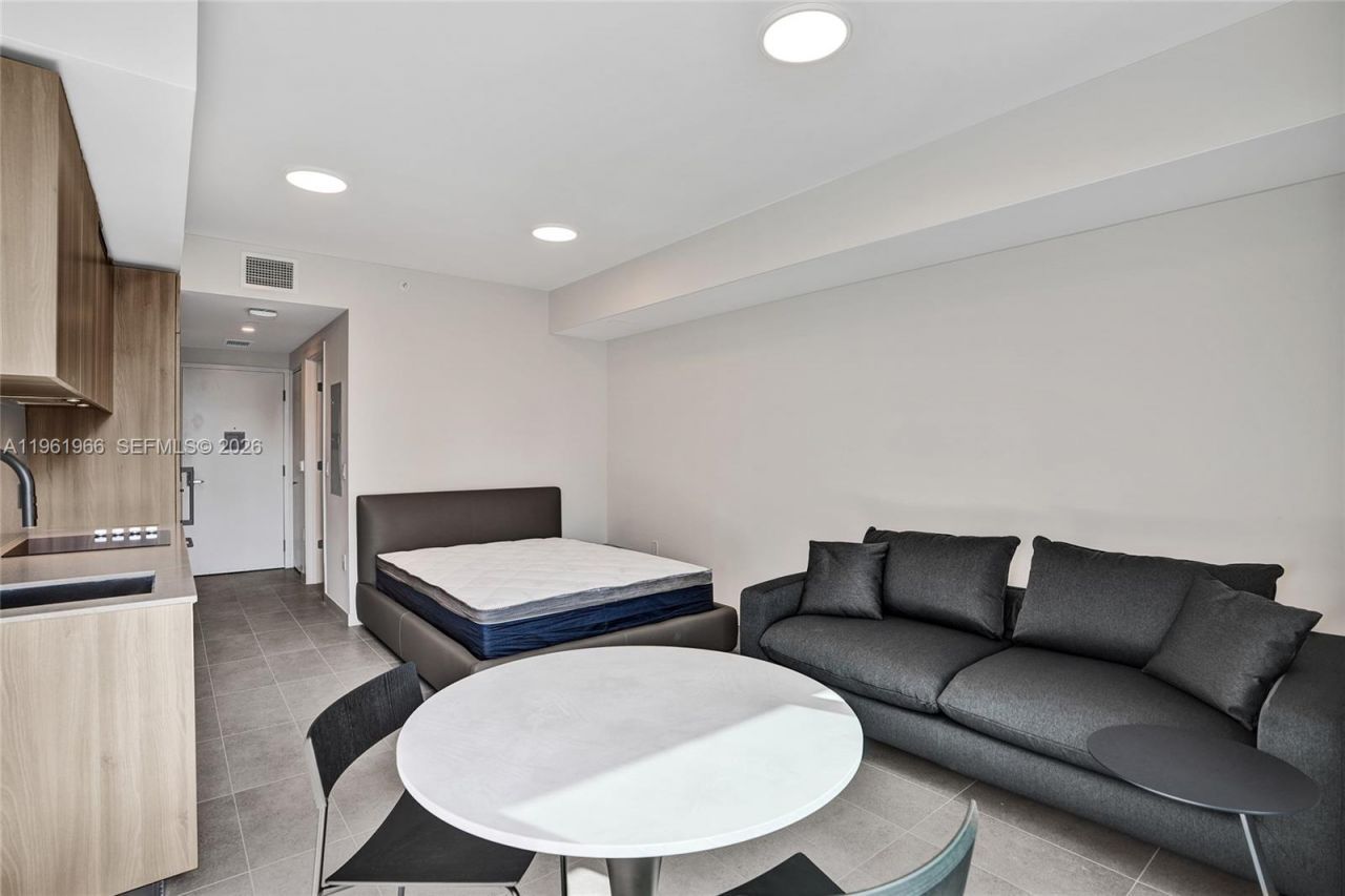 121 NE 5th Street , Unit 1001B, Miami, FL 33132 Photo