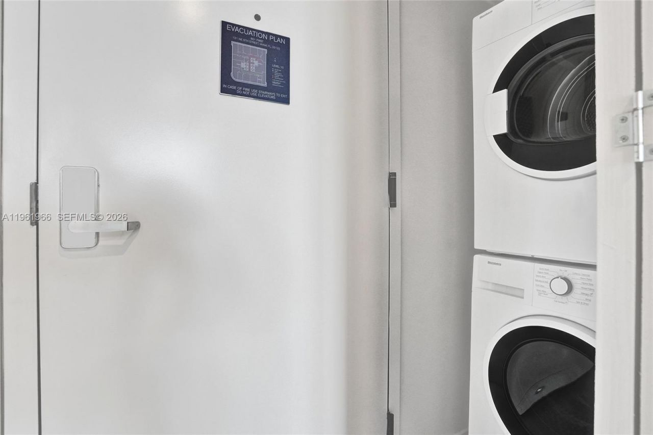 121 NE 5th Street , Unit 1001B, Miami, FL 33132 Photo