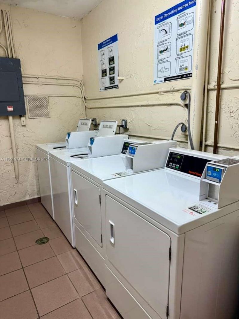 4855 NW 7th St, Unit 409-6, Miami, FL 33126 Photo