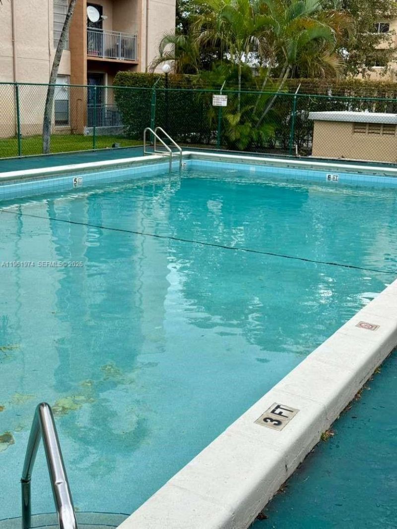 4855 NW 7th St, Unit 409-6, Miami, FL 33126 Photo