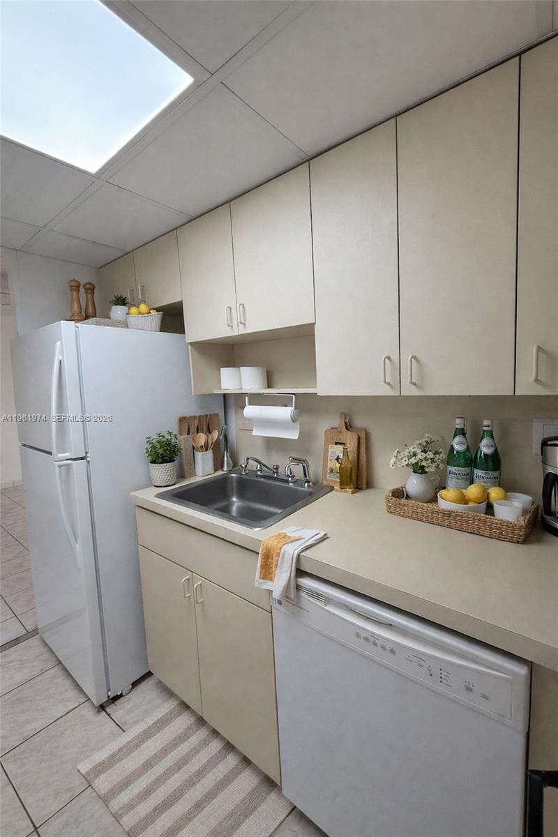 4855 NW 7th St, Unit 409-6, Miami, FL 33126 Photo