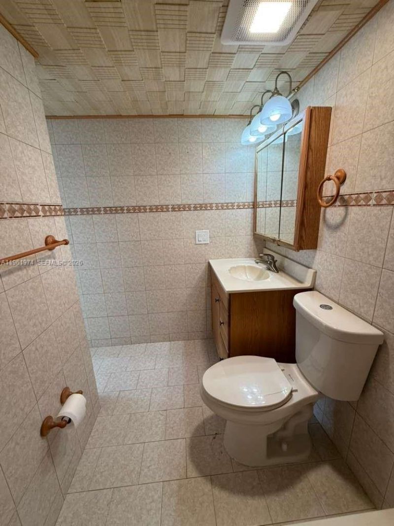 4855 NW 7th St, Unit 409-6, Miami, FL 33126 Photo