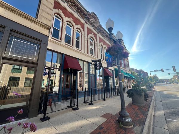 418 - 420 E State St, Rockford, IL 61107
