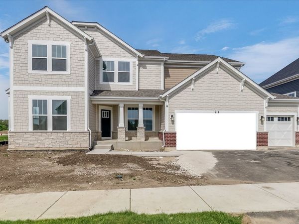 23 Hawthorn Ridge Drive, Hawthorn Woods, IL 60047