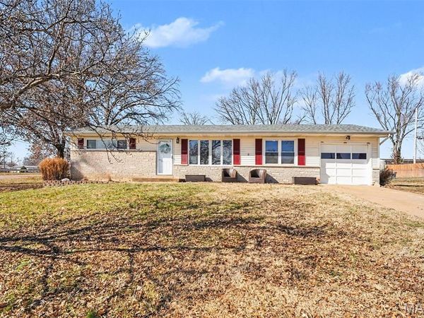 10569 Sonata Drive, St Louis, MO 63123