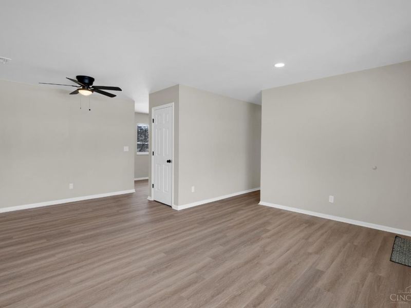 290 Nelson Lane, Cincinnati, OH 45246 Photo 12