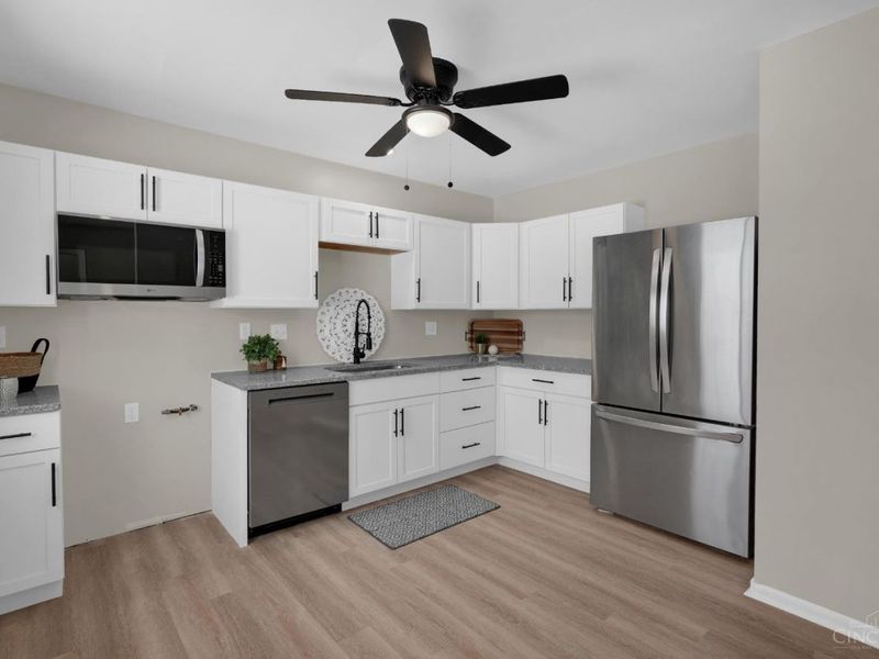 290 Nelson Lane, Cincinnati, OH 45246 Photo 2