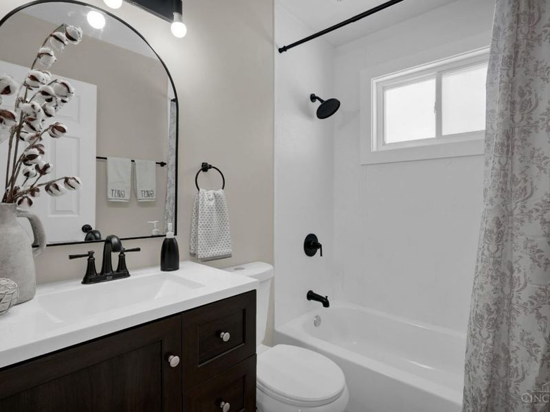 290 Nelson Lane, Cincinnati, OH 45246 Photo 6