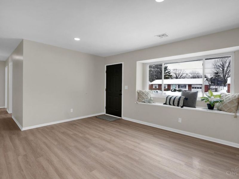 290 Nelson Lane, Cincinnati, OH 45246 Photo 9