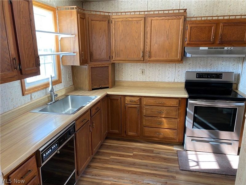 16870 Avon Belden Road, Grafton, OH 44044 Photo 2