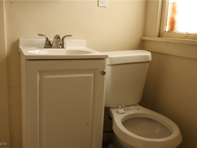 2200 E 81st Street, Cleveland, OH 44103 Photo 28