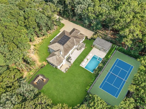 1552 Deerfield Road , Water Mill, NY 11976