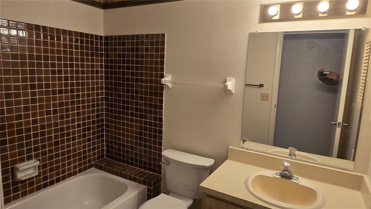 5026 Water Oak Drive, Unit 108, Bradenton, FL 34207 Photo