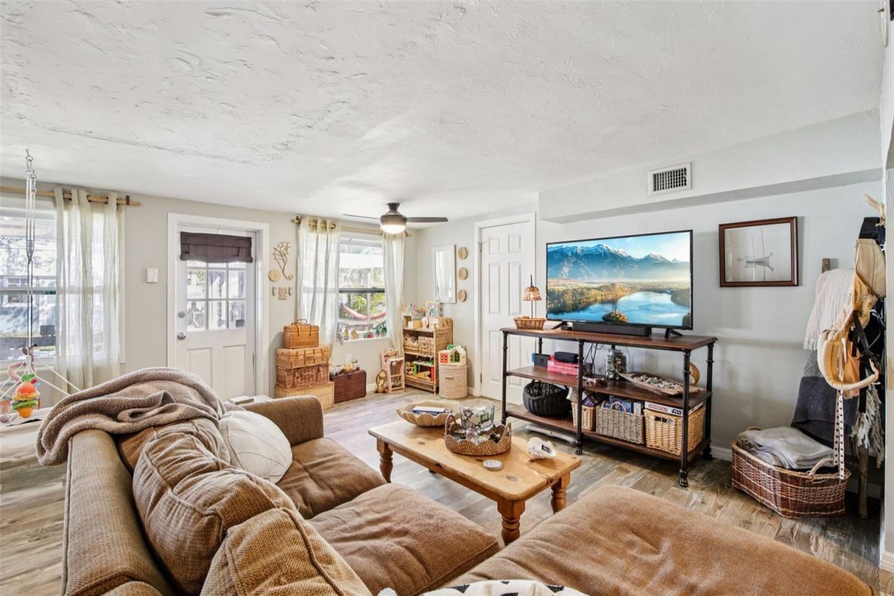 2818 11th Avenue W, Bradenton, FL 34205 Photo