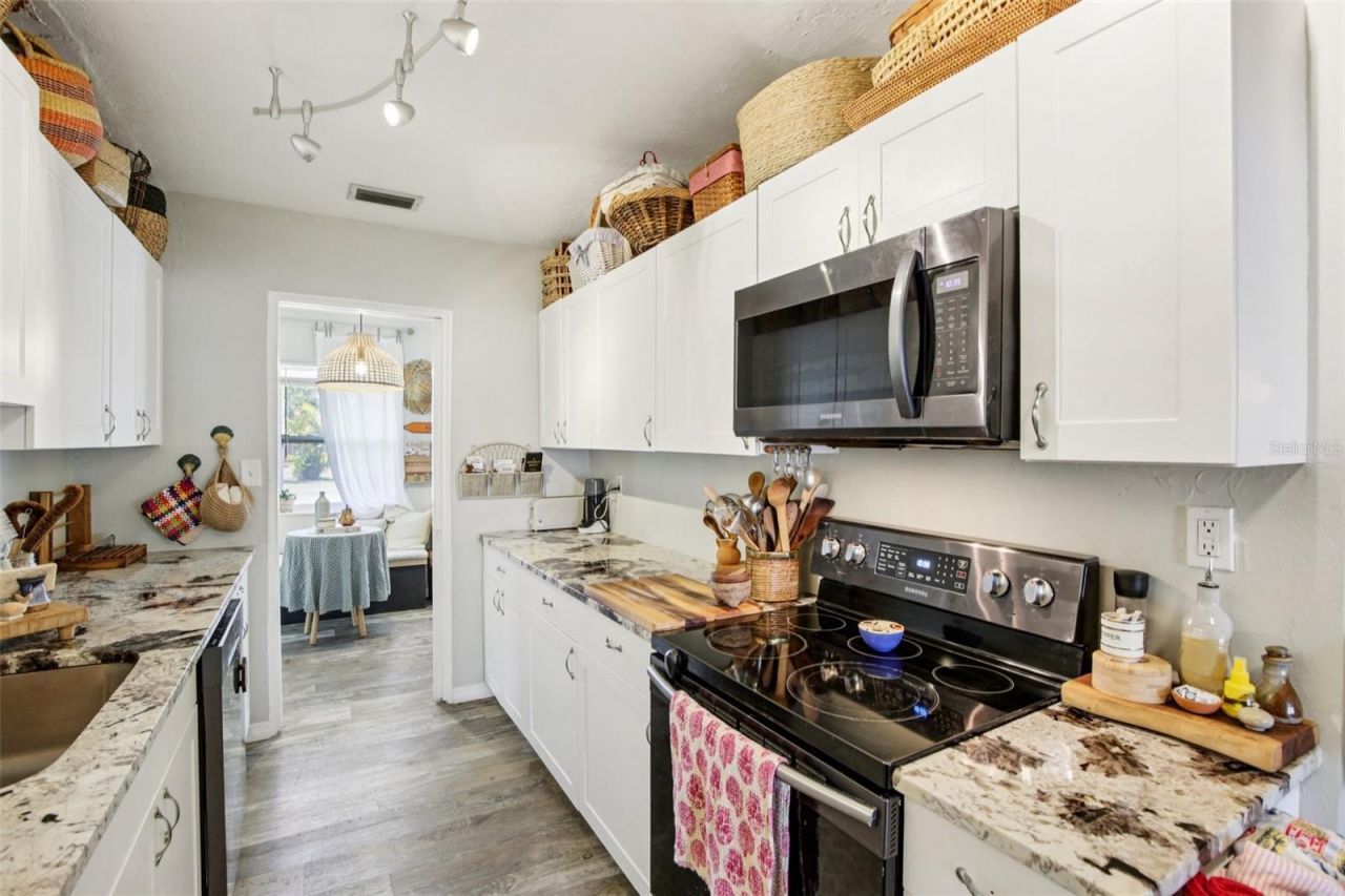 2818 11th Avenue W, Bradenton, FL 34205 Photo