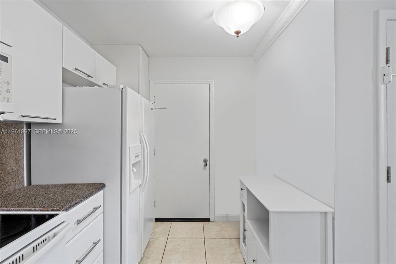 2016 Bay Dr, Unit 203, Miami Beach, FL 33141 Photo