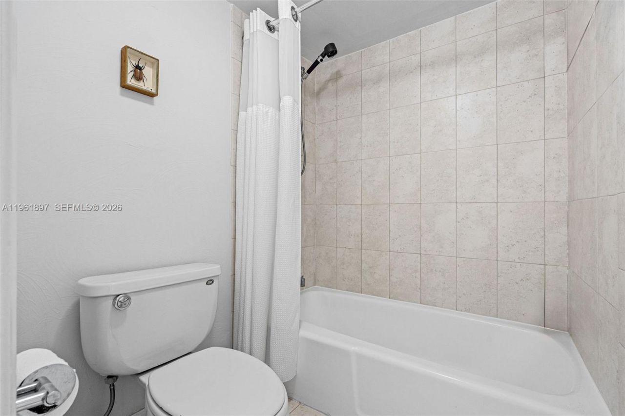 2016 Bay Dr, Unit 203, Miami Beach, FL 33141 Photo