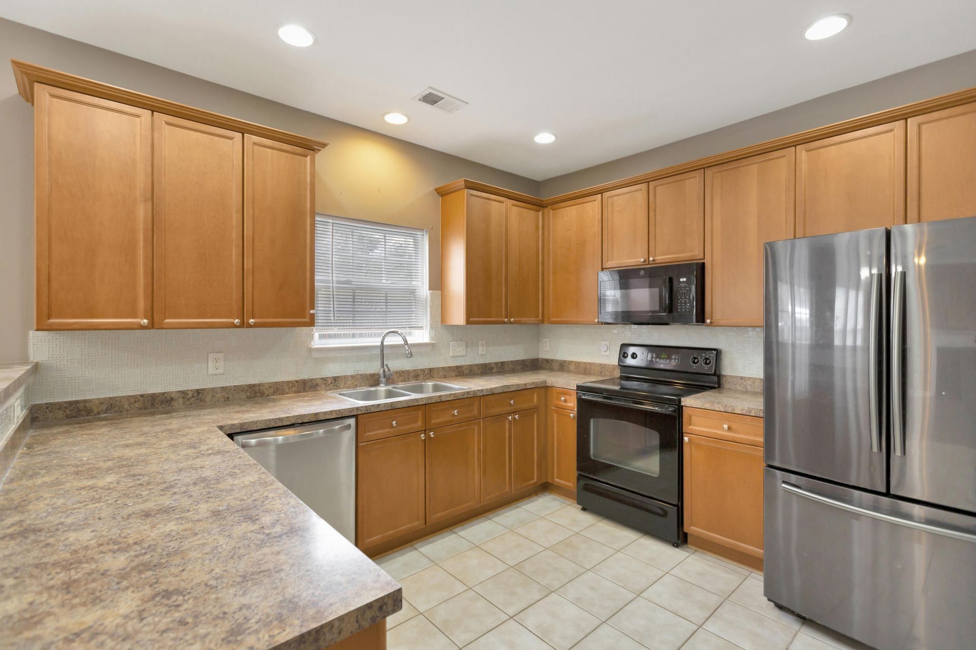 3050 Argyll Drive Photo 10