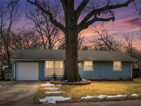 7705 Colonial Drive, Prairie Village, KS 66208