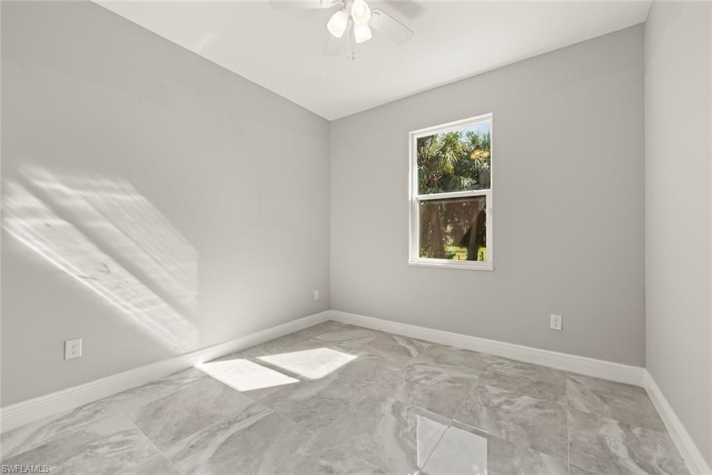 897 Iris Dr, North Fort Myers, FL 33903 Photo