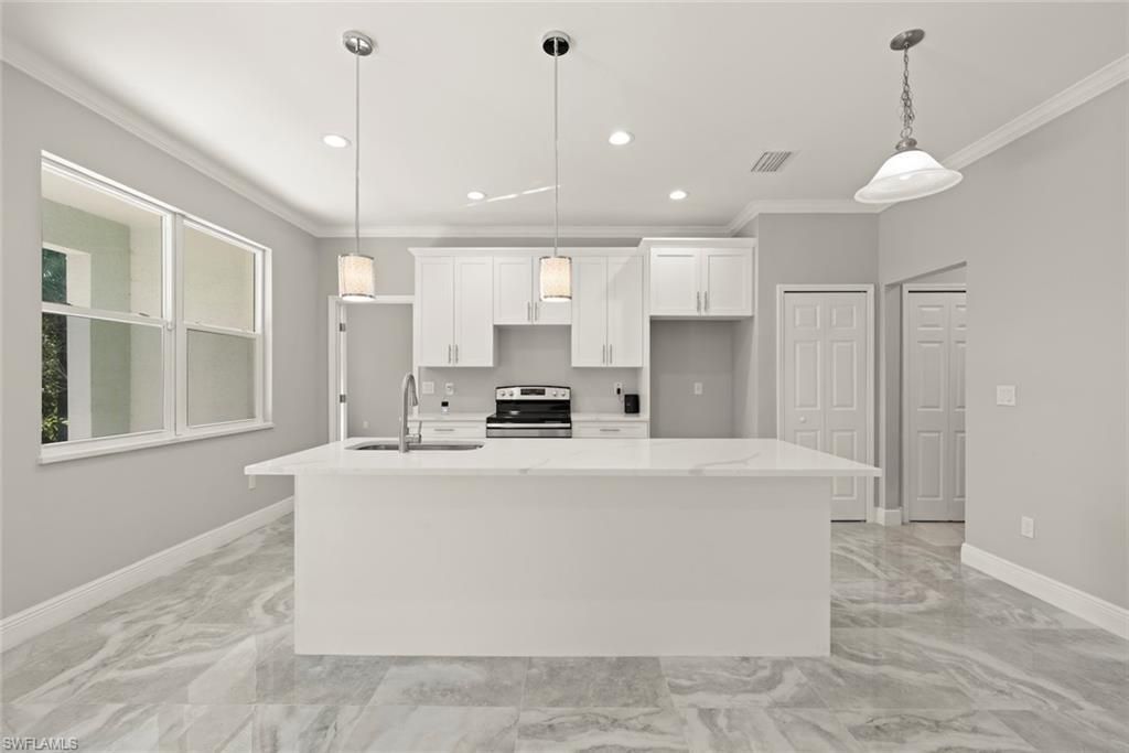 897 Iris Dr, North Fort Myers, FL 33903 Photo