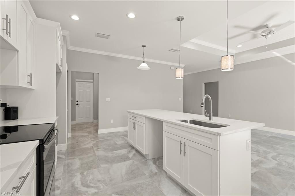 897 Iris Dr, North Fort Myers, FL 33903 Photo