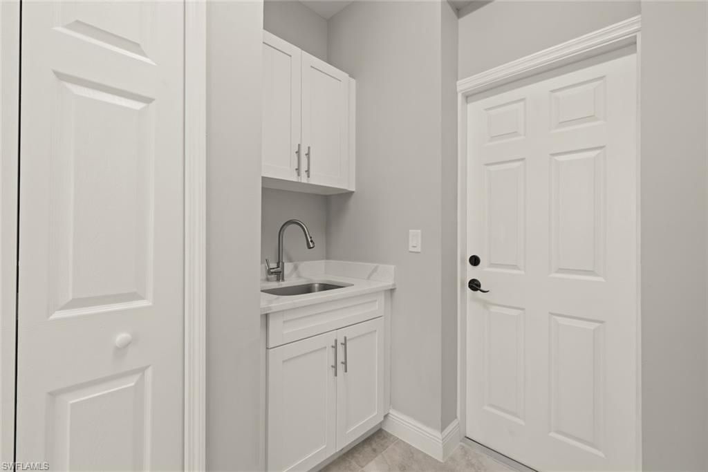 897 Iris Dr, North Fort Myers, FL 33903 Photo