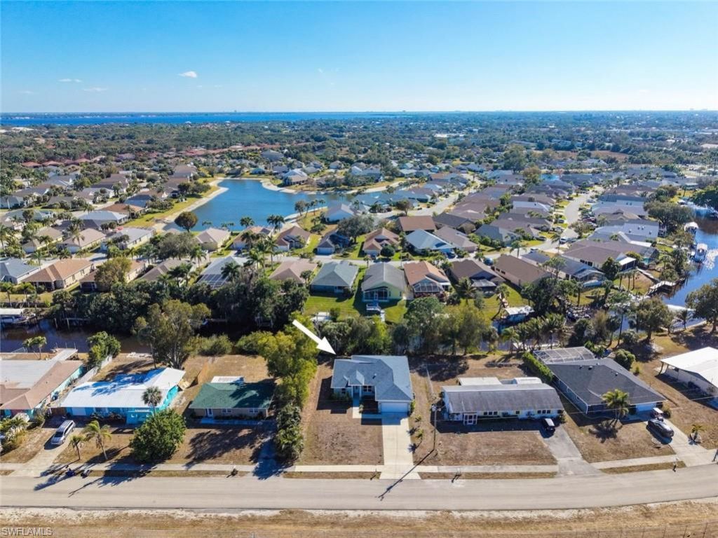 897 Iris Dr, North Fort Myers, FL 33903 Photo