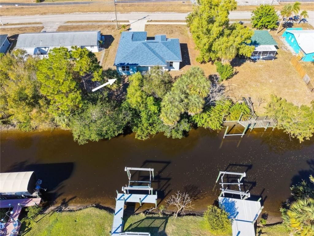 897 Iris Dr, North Fort Myers, FL 33903 Photo