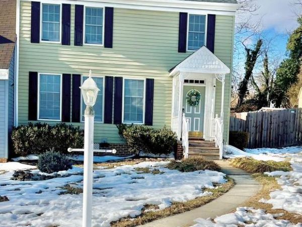 8332 MAUZY SQUARE, MARSHALL, VA 20115