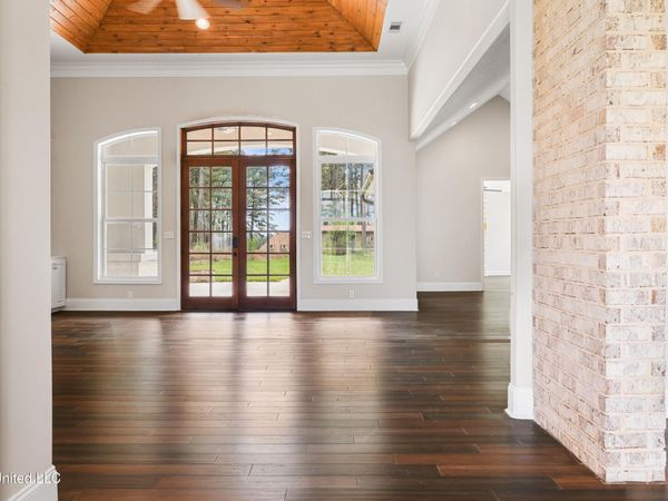 744 Georgetown Street, Hazlehurst, MS 39083