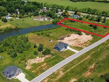 7309 Woodhaven Drive, Lockport, NY 14094