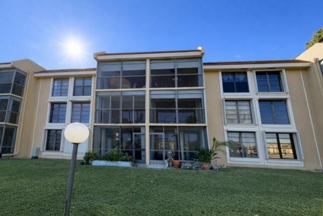 6311 Coral Lake Dr, Unit 111, Margate, FL 33063 Photo