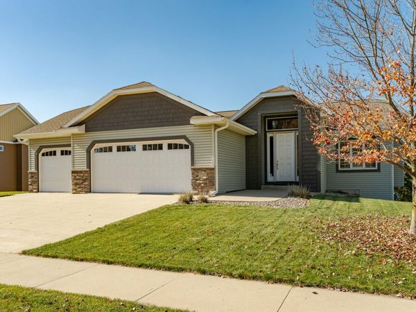 2743 Pinewood Ridge Drive SE, Rochester, MN 55904