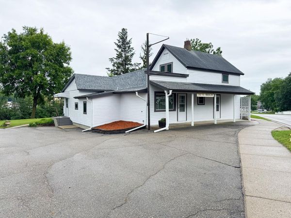 702 E Beech Avenue , Fergus Falls, MN 56537