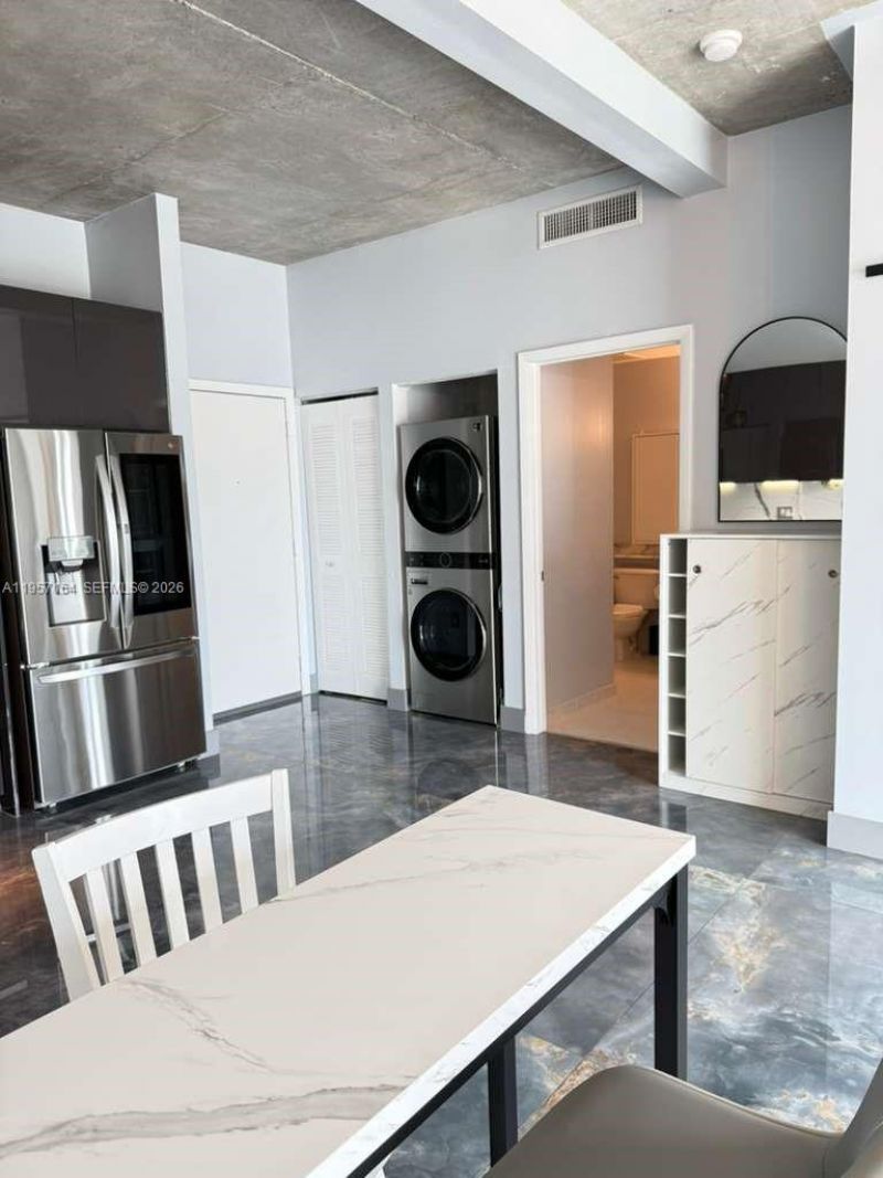 234 NE 3rd St, Unit 1003, Miami, FL 33132 Photo