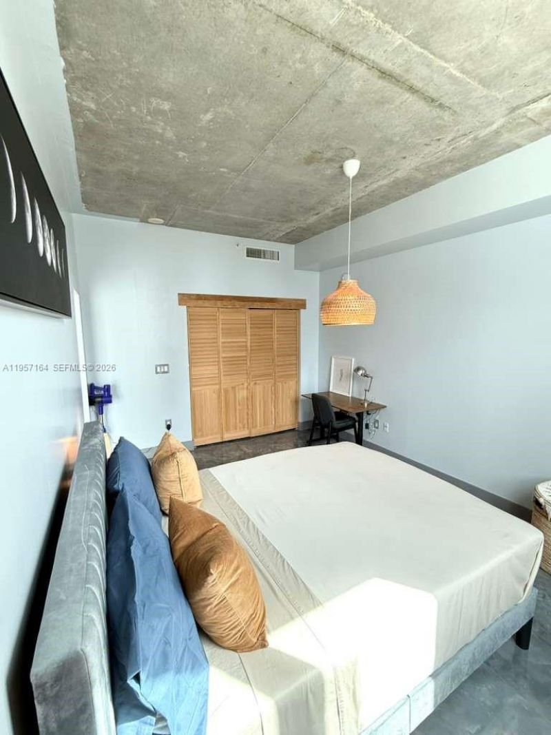 234 NE 3rd St, Unit 1003, Miami, FL 33132 Photo