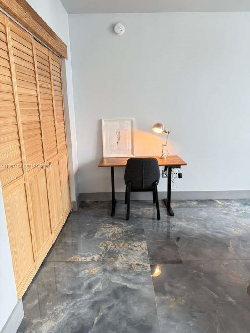 234 NE 3rd St, Unit 1003, Miami, FL 33132 Photo