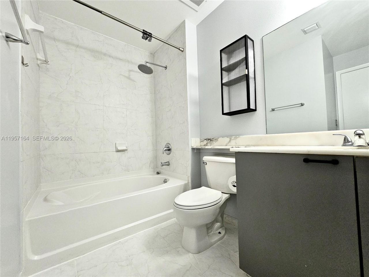 234 NE 3rd St, Unit 1003, Miami, FL 33132 Photo