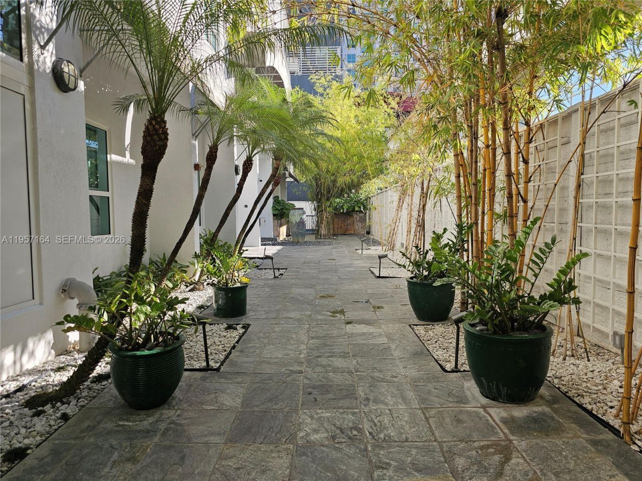 234 NE 3rd St, Unit 1003, Miami, FL 33132 Photo