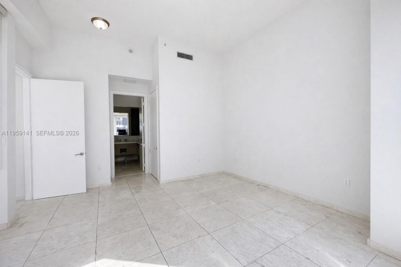 900 Brickell Key Blvd , Unit 2405, Miami, FL 33131 Photo