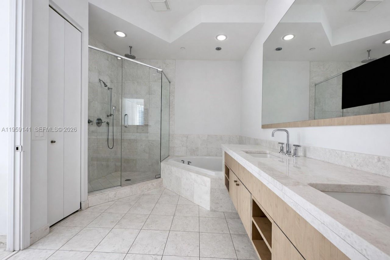 900 Brickell Key Blvd , Unit 2405, Miami, FL 33131 Photo