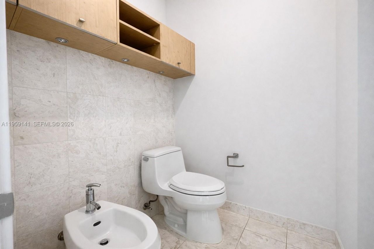 900 Brickell Key Blvd , Unit 2405, Miami, FL 33131 Photo