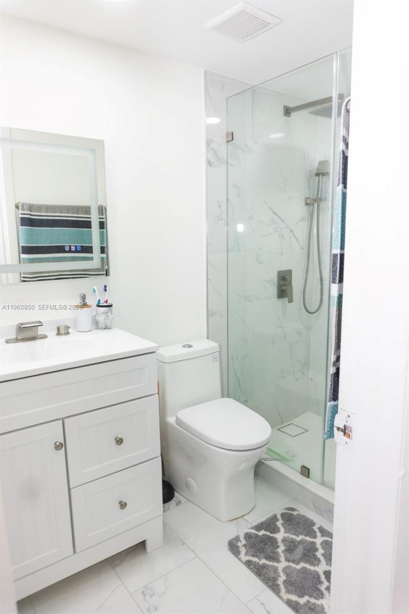 6190 W 19th Ave, Unit 201, Hialeah, FL 33012 Photo