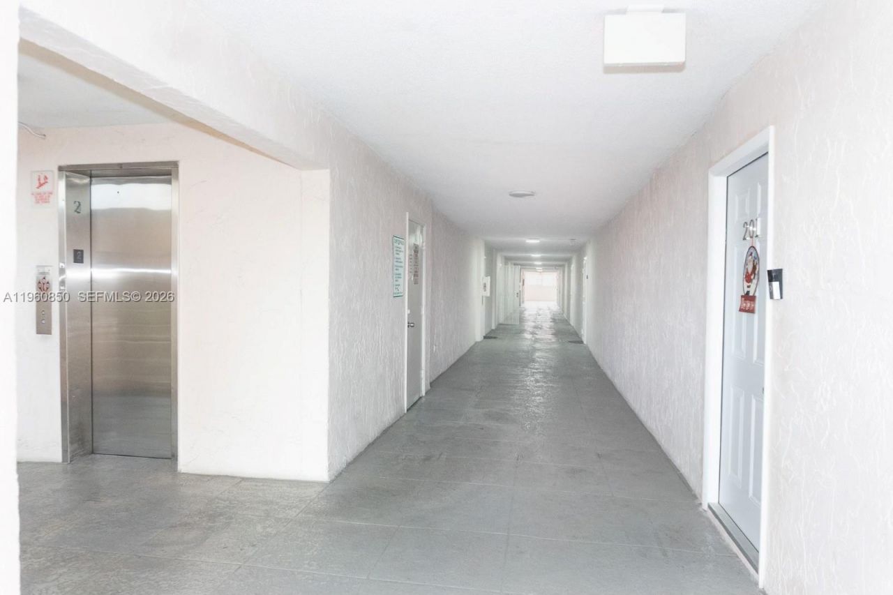 6190 W 19th Ave, Unit 201, Hialeah, FL 33012 Photo