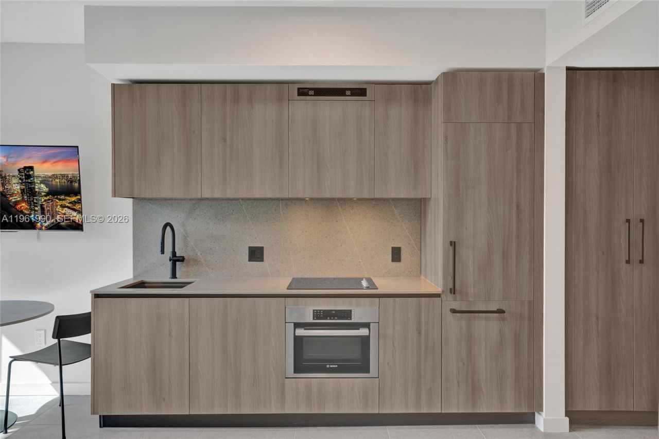 121 NE 5th Street, Unit 401B, Miami, FL 33132 Photo