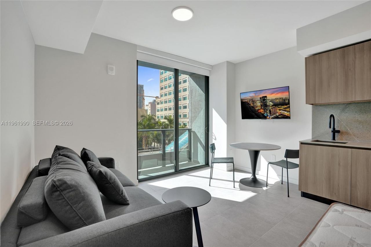 121 NE 5th Street, Unit 401B, Miami, FL 33132 Photo